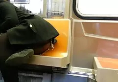アジア人とのセックスは、特に女の子が穏やかな声で喜びで鳴いたときに、非常に興味深い光景です。 女性 専用 エロ 動画 まあ、男は中心にいる、挿入、友人にペニス