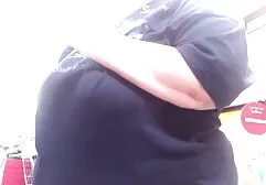 若いブルネットの妹を撫で、彼女の仕上げを助ける人 女性 同士 エロ 動画