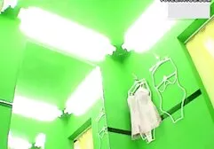 女の子は自分自身を性交するためにピックアップ男を探していました。 女性 向け エロ 無料 その後、彼女は揺れ