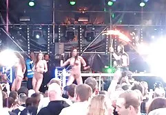 二つの強盗は、婦人警官と戦います えろ 女子 動画