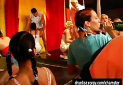 金髪の成熟した舌と指ガールフレンドL. 女性 えろ