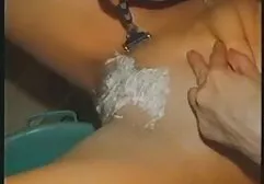 ブルネットmasturbates彼女の穴と指 女性 マッサージ 師 えろ