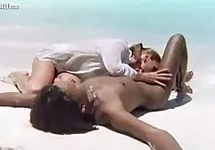 若い女の子はblowjobと彼女の朝を開始します 女子 教師 エロ 動画